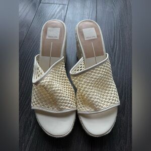 UNWORN Dolce Vita cream block heel